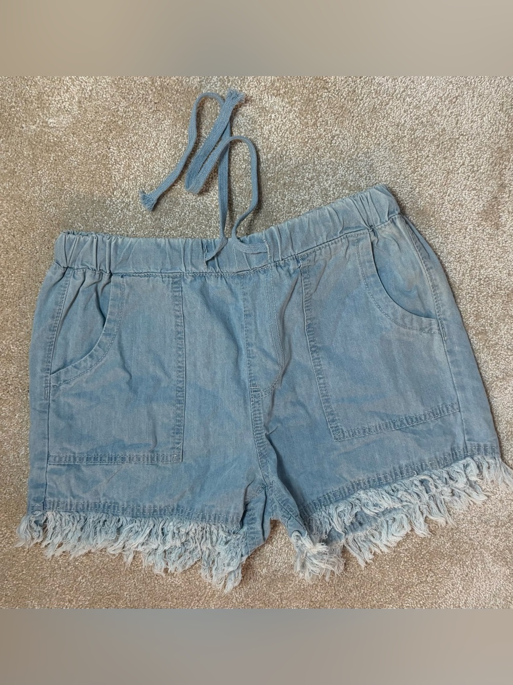 Denim Shorts With Pockets Stretch at the Waist with Strings and Fringe